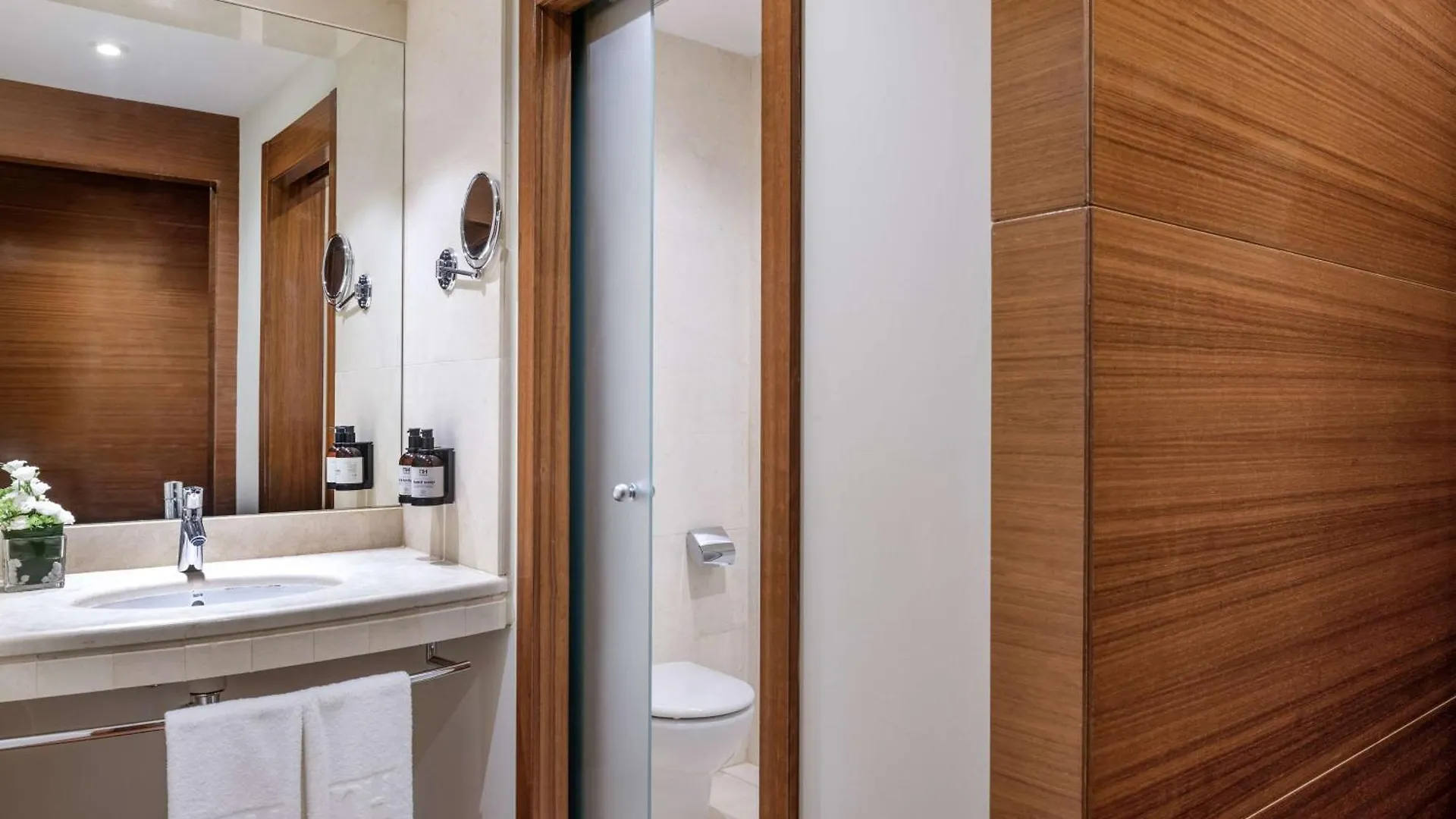 NH Marbella Hotell